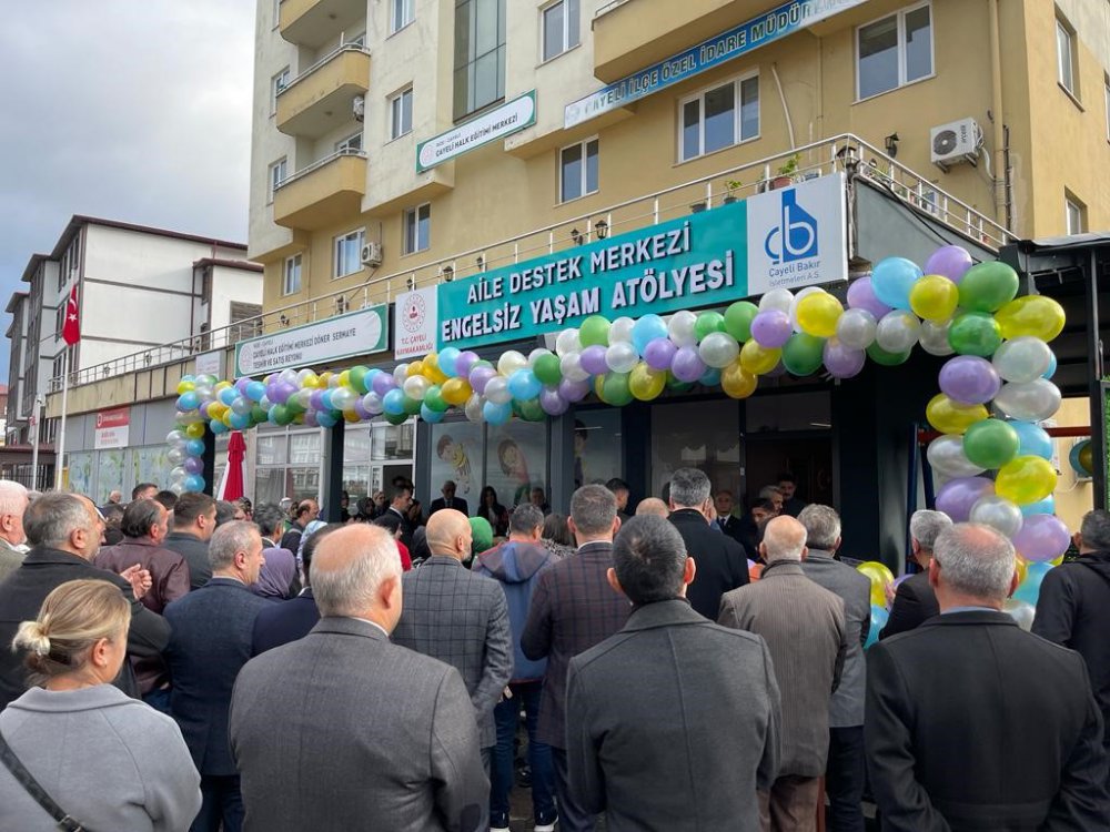 RİZE'NİN ÇAYELİ İLÇESİNDE ÇAYELİ KAYMAKAMLIĞI VE ÇAYELİ BAKIR İŞLETMELERİ İŞBİRLİĞİ İLE YAPILAN ÇAYELİ ENGELSİZ YAŞAM ATÖLYESİ HİZMETE GİRDİ