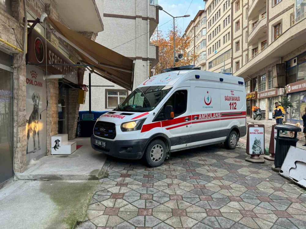 ARTVİN'DE SAHTE İÇKİ İÇTİKTEN SONRA FENALAŞTIĞI İDDİA EDİLEN FAHRİ ÖZDEMİR HAYATINI KAYBETTİ