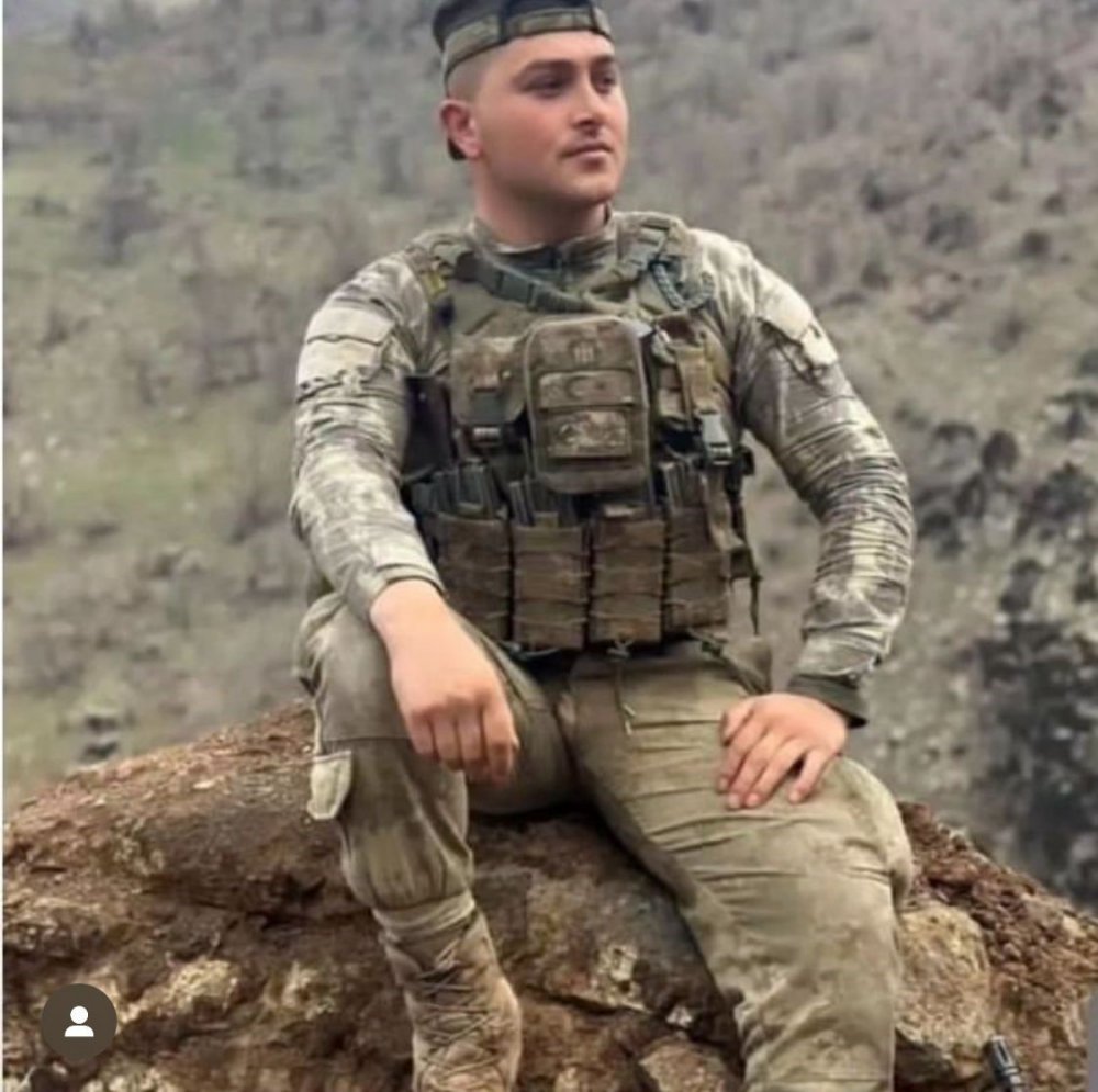 IRAK'IN KUZEYİNDE BÖLÜCÜ TERÖR ÖRGÜTÜ MENSUPLARI TARAFINDAN YAPILAN SALDIRI SONUCUNDA ŞEHİT OLAN PİYADE SÖZLEŞMELİ ER YASİN KARACA'NIN (23) ŞEHADET HABERİ BABA OCAĞINA ULAŞTI