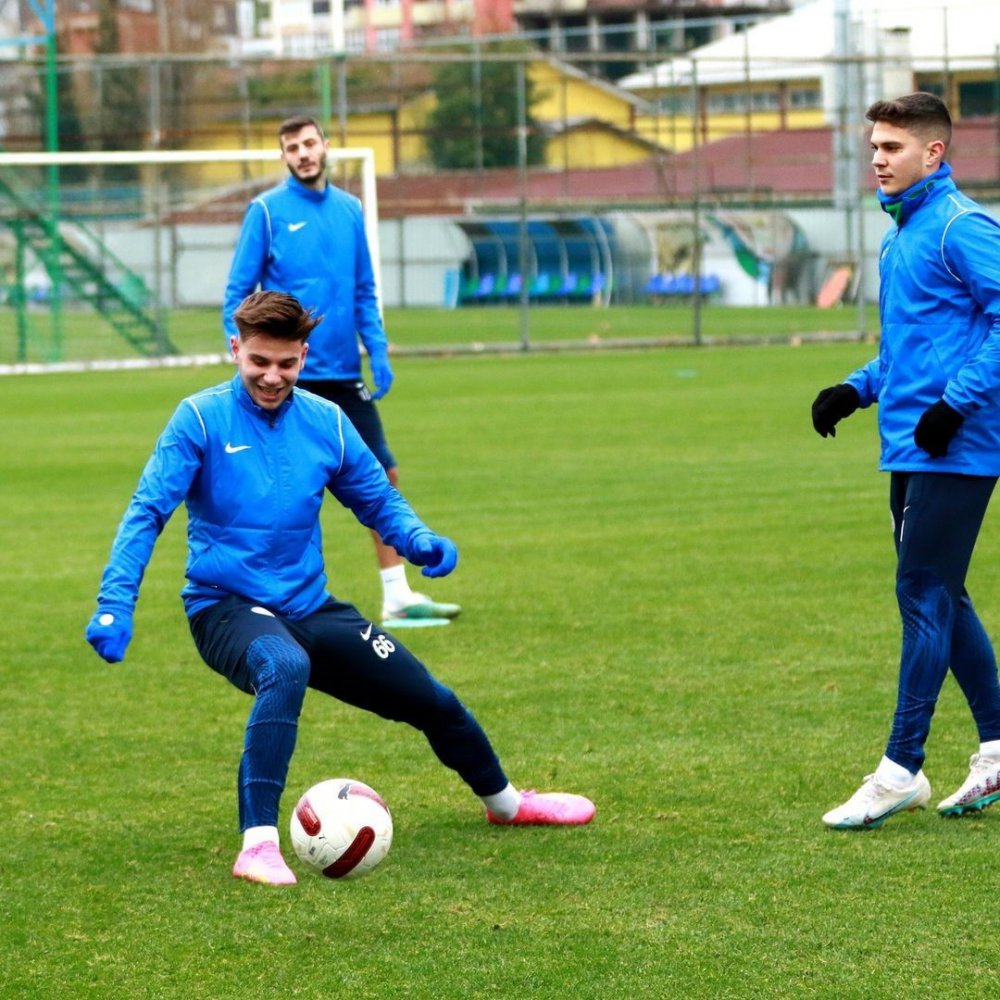 ÇAYKUR RİZESPOR 25 ARALIK SAAT 17.00'DA OYNAYACAĞI KASIMPAŞA MAÇI HAZIRLIKLARINI TAMAMLADI