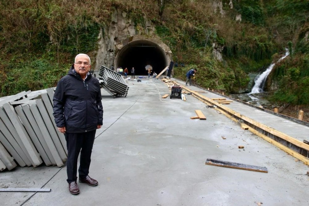 ORDU BÜYÜKŞEHİR BELEDİYE BAŞKANI MEHMET HİLMİ GÜLER: “KARADENİZ-AKDENİZ YOLU 10 GÜN İÇERİSİNDE AÇILACAK” DEDİ