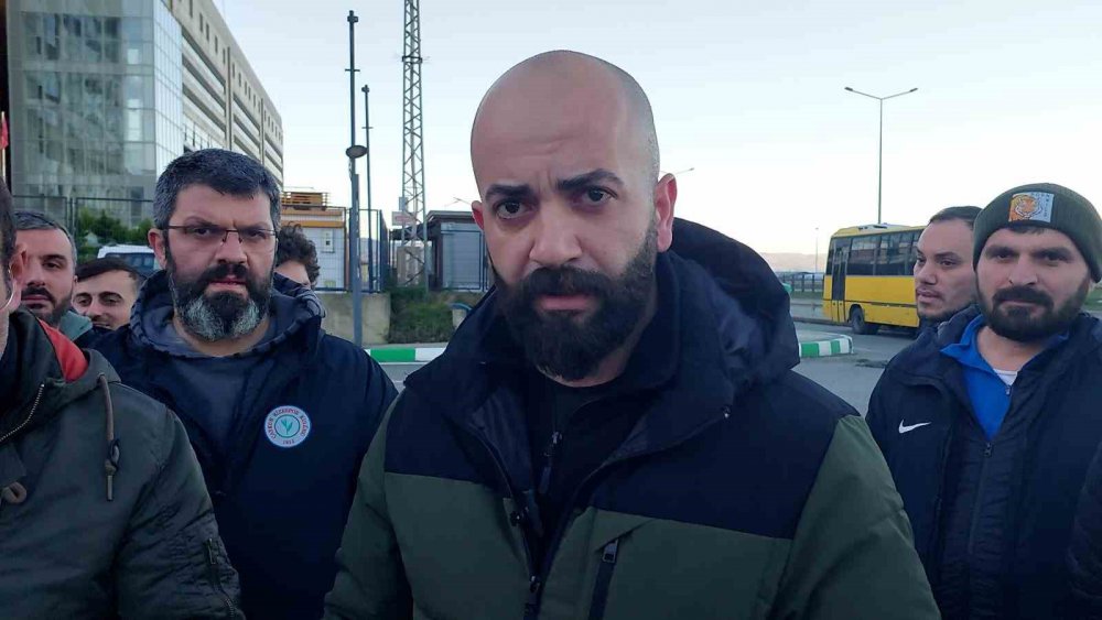 ÇAYKUR'UN 100. YIL ÇAY PAKETLEME FABRİKASI'NDA VARDİYALI ÇALIŞAN İŞÇİLER, SÜREKLİ YILIN AYNI DÖNEMİNDE ÇALIŞTIRILMALARINA TEPKİ GÖSTEREREK ÇALIŞMA DÖNEMLERİNİN DÜZELTİLMESİNİ TALEP ETTİ