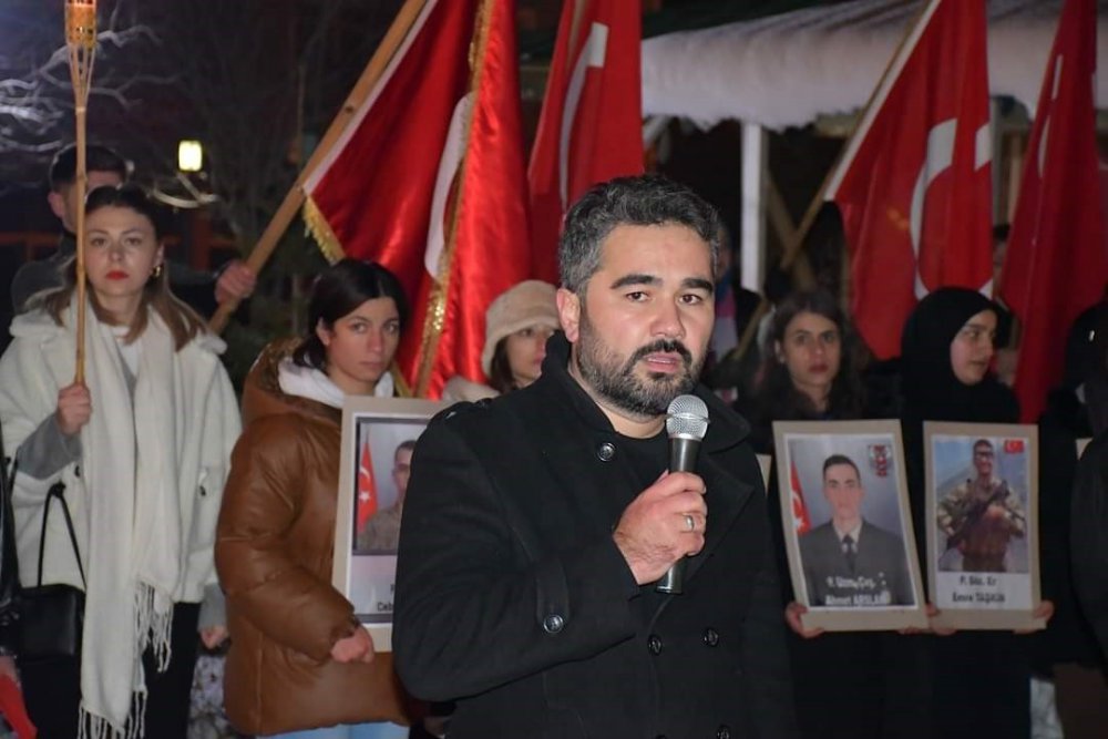 GİRESUN'UN ALUCRA İLÇESİNDE SARIKAMIŞ VE PENÇE KİLİT HAREKATI'NDA ŞEHİT OLAN ASKERLER İÇİN YÜRÜYÜŞ YAPILIP DUA EDİLDİ