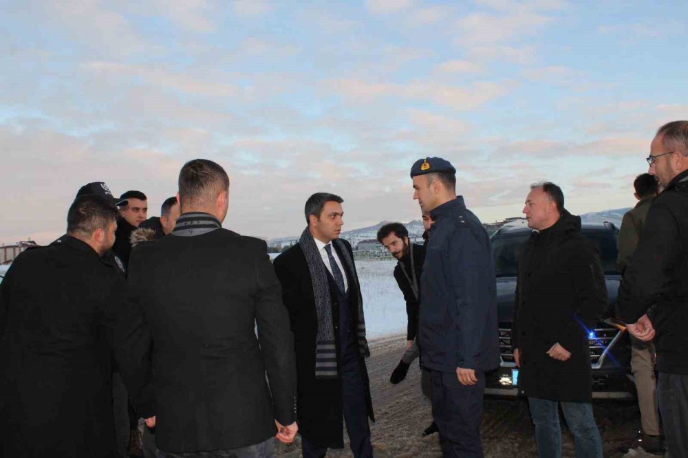 GİRESUN'UN ALUCRA İLÇESİNDE SARIKAMIŞ VE PENÇE KİLİT HAREKATI'NDA ŞEHİT OLAN ASKERLER İÇİN YÜRÜYÜŞ YAPILIP DUA EDİLDİ