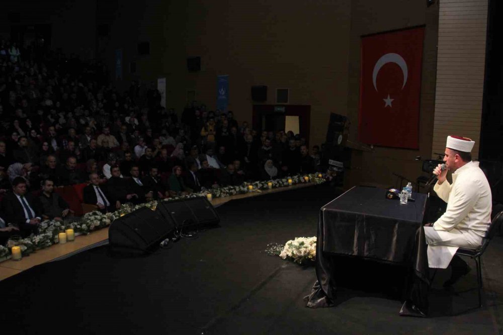 ORDU'DA, IRAK'IN KUZEYİNDEKİ PENÇE KİLİT HAREKATI BÖLGESİNDE ŞEHİT OLAN 12 ASKERİ ANMA VE FİLİSTİN'E DESTEK İÇİN PROGRAM DÜZENLENDİ