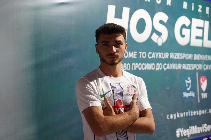 ÇAYKUR RİZESPOR, ALTYAPISINDA YETİŞEN REMZİ KOLCUOĞLU İLE PROFESYONEL SÖZLEŞME İMZALADI