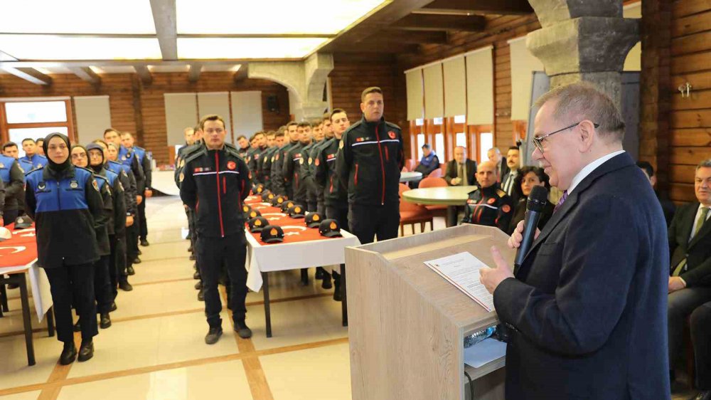 SAMSUN BÜYÜKŞEHİR BELEDİYESİ'NDE İLK DEFA AÇIKTAN ATAMA YOLUYLA ATANAN VE ADAY MEMURLUK SÜRECİ TAMAMLANAN 71 İTFAİYE VE ZABITA PERSONELİ BUGÜN DÜZENLENEN TÖRENLE YEMİN EDEREK ASLİ DEVLET MEMURLUĞUNA ATANDI