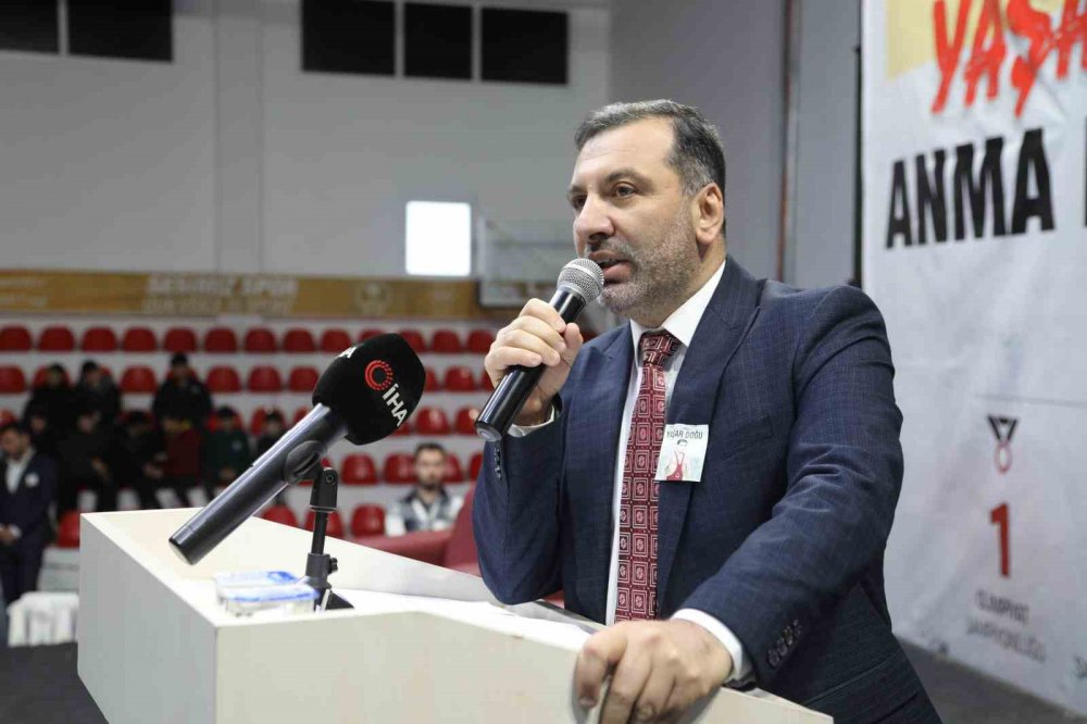 OLİMPİYAT, DÜNYA VE AVRUPA ŞAMPİYONU ESKİ MİLLİ GÜREŞÇİ YAŞAR DOĞU, VEFATININ 63. YILINDA MEMLEKETİ SAMSUN'UN KAVAK İLÇESİNDE ANILDI.OĞLU, EFSANE GÜREŞÇİ YAŞAR DOĞU’YU ANLATTI: "HİÇBİR ZAMAN ŞOVMENLİK YAPMADI”