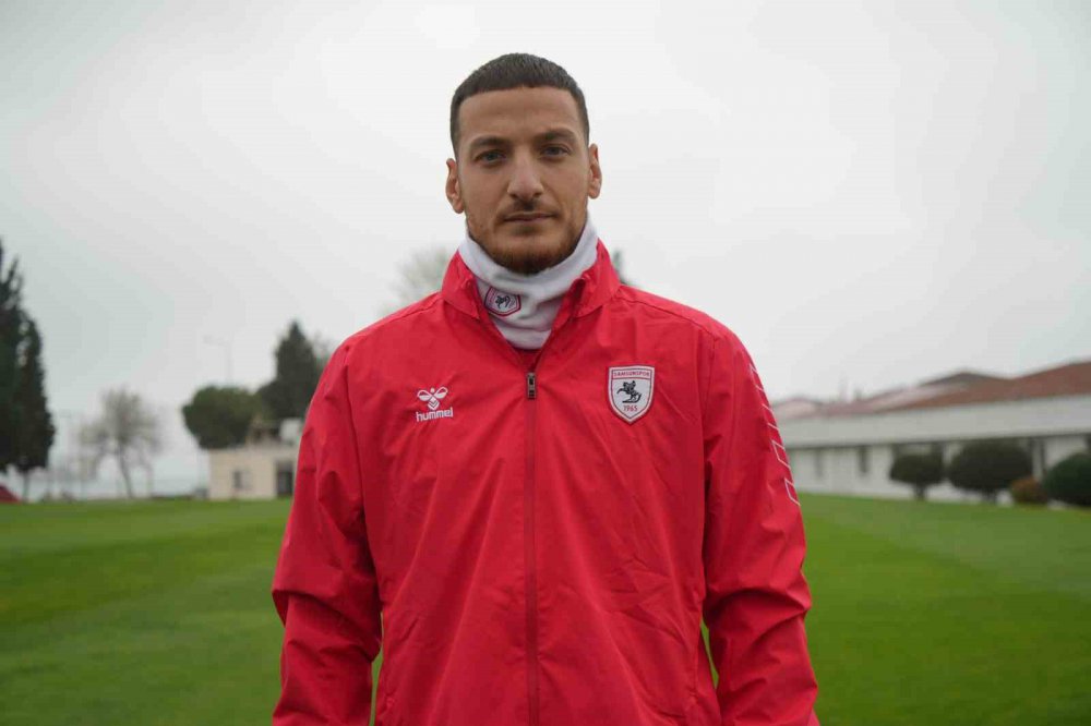 SAMSUNSPOR'UN FORVET OYUNCUSU ERCAN KARA, TRABZONSPOR MAÇININ KENDİLERİ AÇISINDAN ÇOK ÖNEMLİ OLDUĞUNU BELİRTEREK, DEPLASMANDA GALİP GELMEK İSTEDİKLERİNİ SÖYLEDİ