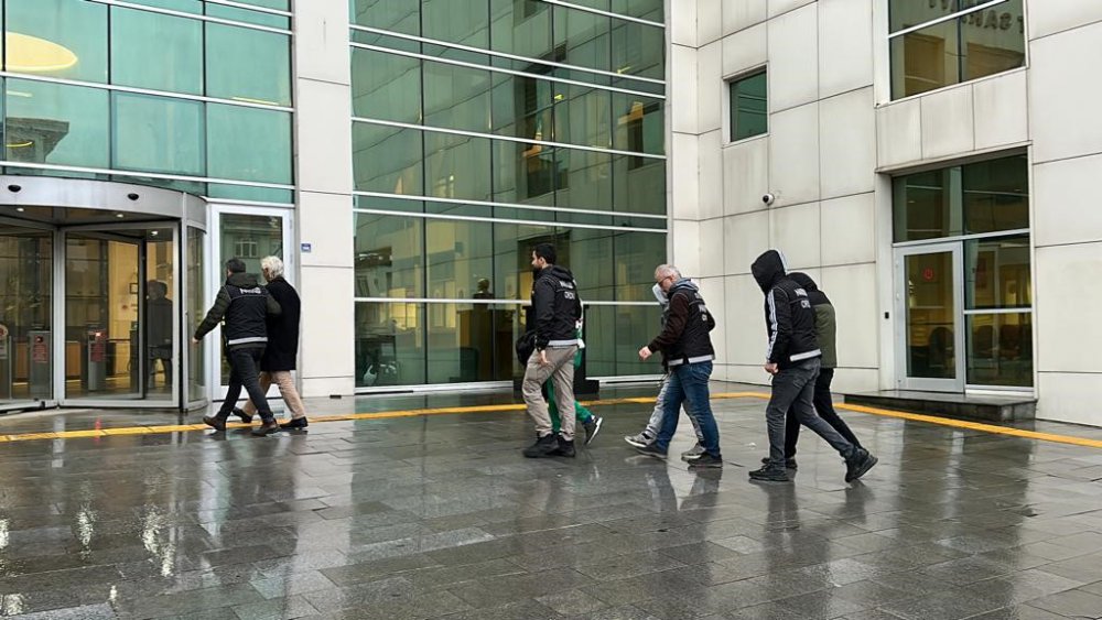 ORDU İL EMNİYET MÜDÜRLÜĞÜ TARAFINDAN UYUŞTURUCU MADDE TİCARETİNE YÖNELİK DÜZENLENEN OPERASYONDA, 3 İLDE GÖZALTINA ALINAN 6 ŞÜPHELİDEN 4'Ü TUTUKLANDI