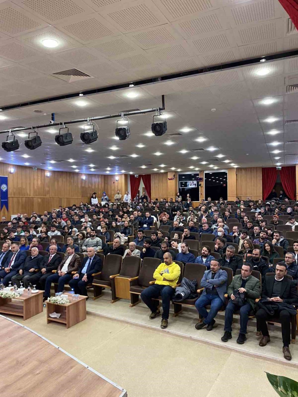 PROF. DR. AYHAN KARA, TÜRKİYE'NİN TORYUM REZERVİ AÇISINDAN ZENGİN YERALTI KAYNAKLARINA SAHİP OLDUĞUNU BELİRTEREK TÜRKİYE'NİN ARTAN ENERJİ İHTİYACINA TORYUMUN ÇARE OLACAĞINI SÖYLEDİ