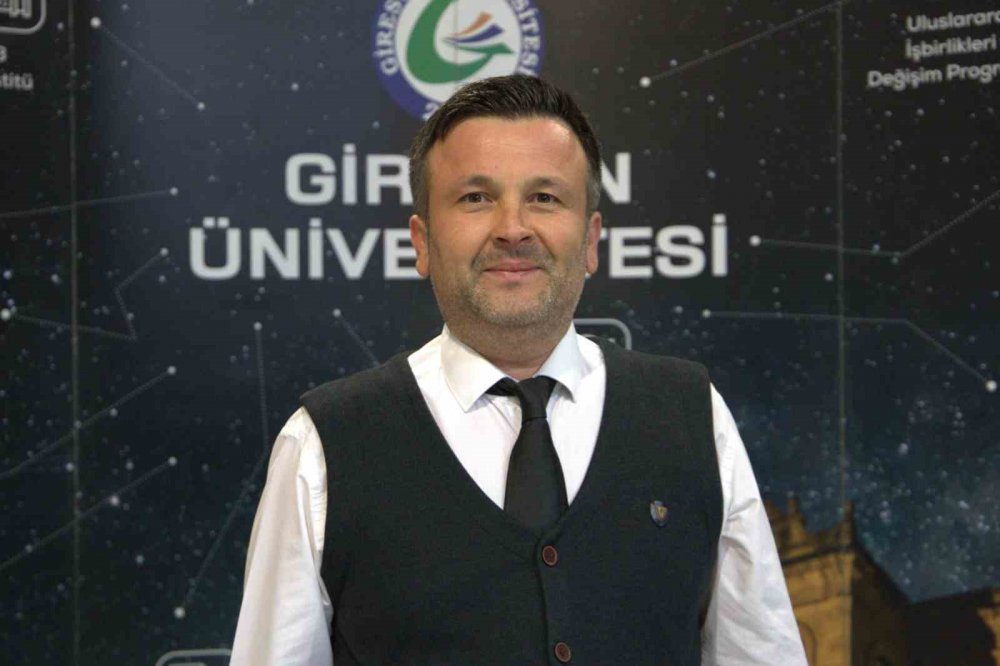 PROF. DR. AYHAN KARA, TÜRKİYE'NİN TORYUM REZERVİ AÇISINDAN ZENGİN YERALTI KAYNAKLARINA SAHİP OLDUĞUNU BELİRTEREK TÜRKİYE'NİN ARTAN ENERJİ İHTİYACINA TORYUMUN ÇARE OLACAĞINI SÖYLEDİ