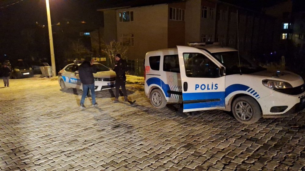 ÇORUM'UN İSKİLİP İLÇESİNDE TÜPTEN SIZAN GAZ BOMBA GİBİ PATLADI , 1 KİŞİ YARALANDI