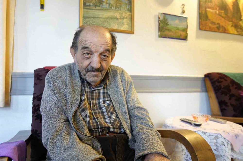 GÜMÜŞHANE'DE 1800'LÜ YILLARIN ORTASINDA İNŞA EDİLEN TARİHİ AKSOY KONAĞI'NDA YAŞAYAN 3 KARDEŞ, BİR TARİHİ AYAKTA TUTMAYA ÇALIŞIYOR