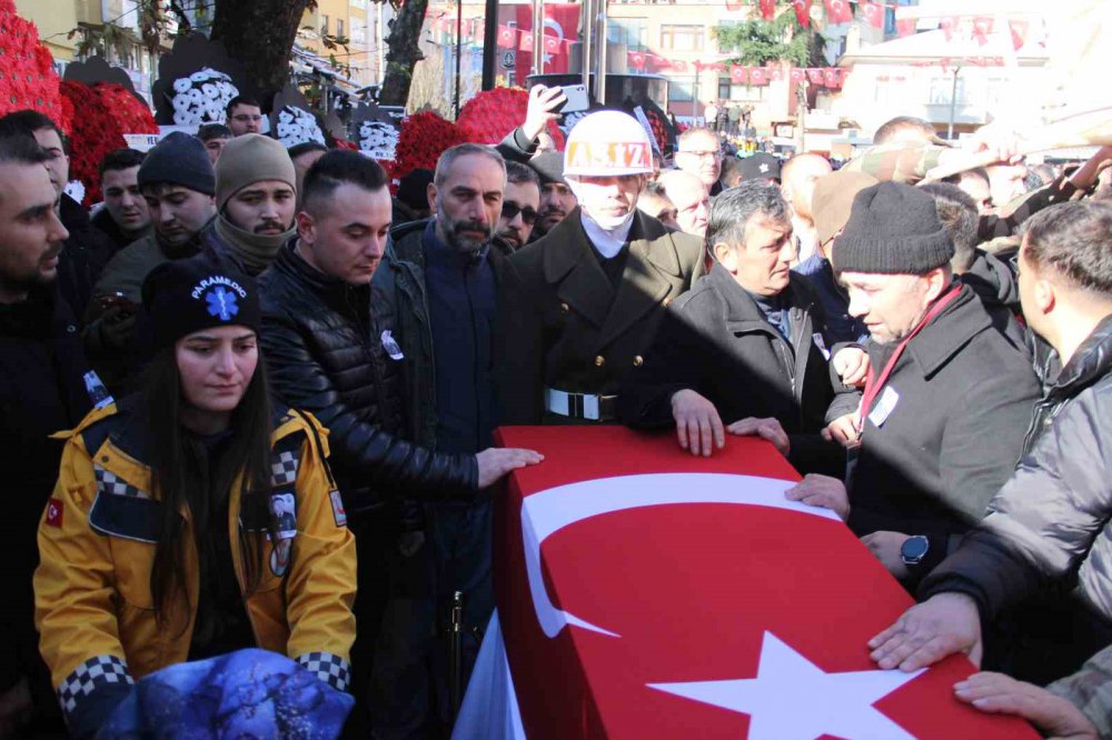ŞEHİT PİYADE UZMAN ÇAVUŞ AHMET KÖROĞLU, MEMLEKETİ GİRESUN’UN GÖRELE İLÇESİNDE TOPRAĞA VERİLDİ
