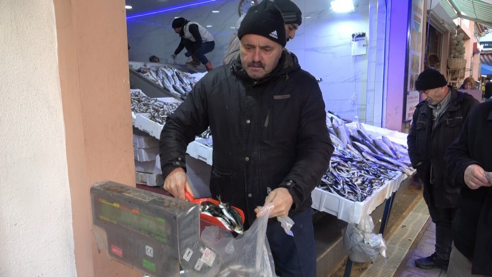 Karadeniz'de Havalar Soğudu, Balığa İlgi Arttı