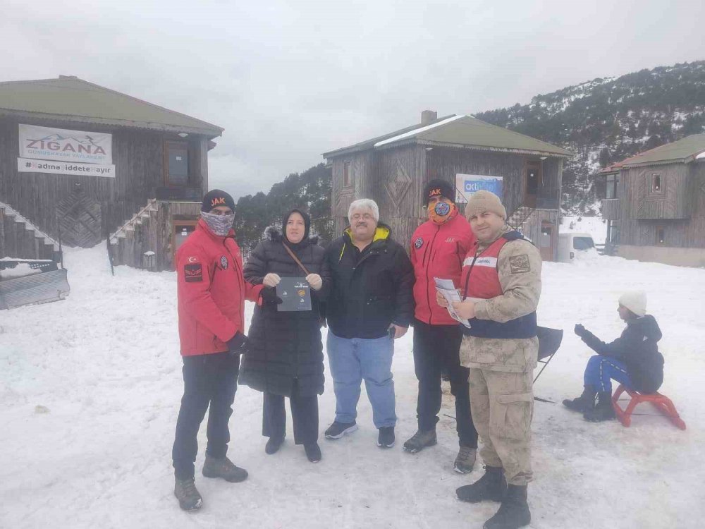 Zigana Dağı Kayak Tesisi’nde Güvenli Kış Turizmi İçin Jandarma Çalışmalarını Sürdürüyor