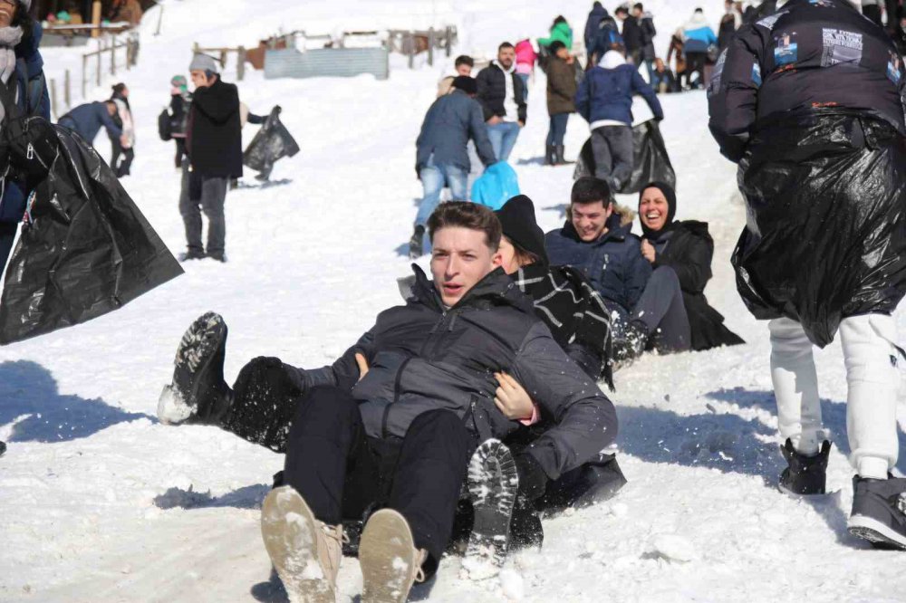 16. Ayder Kardan Adam Festivali Renkli Görüntülere Sahne Oldu