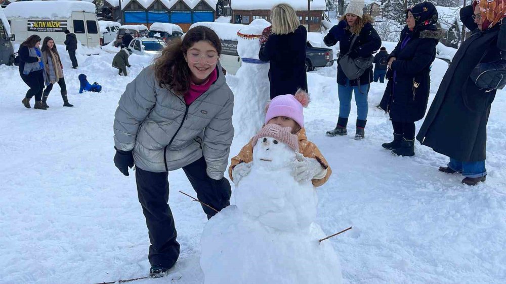 16. Ayder Kardan Adam Festivali Renkli Görüntülere Sahne Oldu