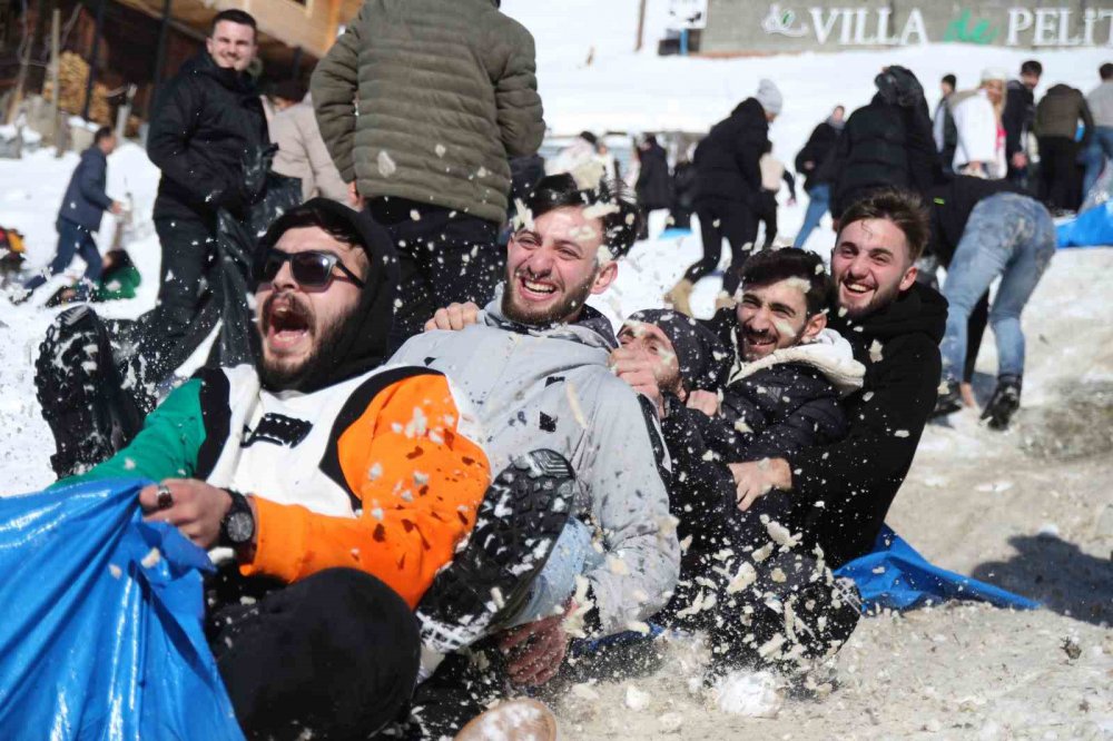 16. Ayder Kardan Adam Festivali Renkli Görüntülere Sahne Oldu