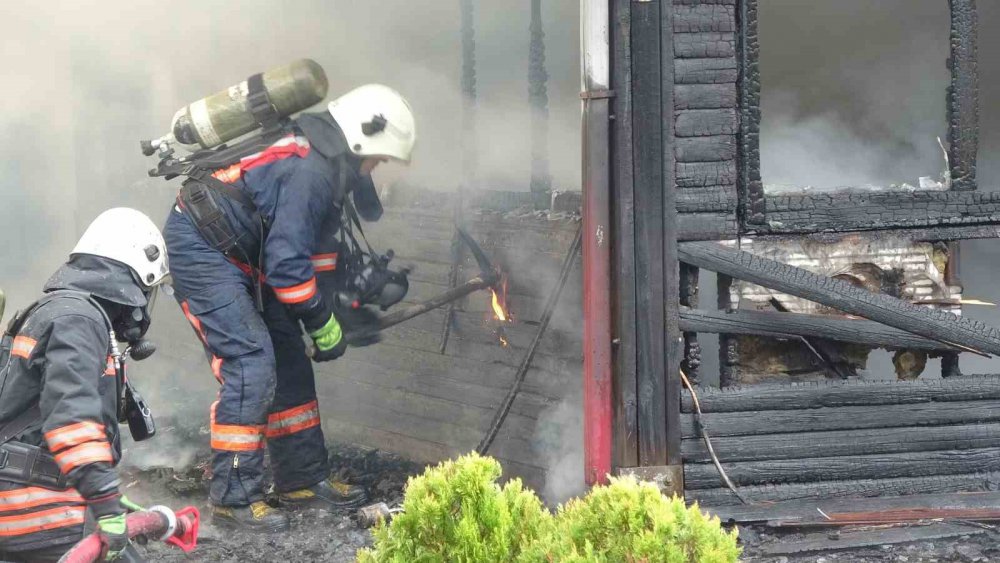 Trabzon Büyükşehir Belediyesi İtfaiyesi 2023 Yılında 2 Bin 20 Yangına Müdahale Etti