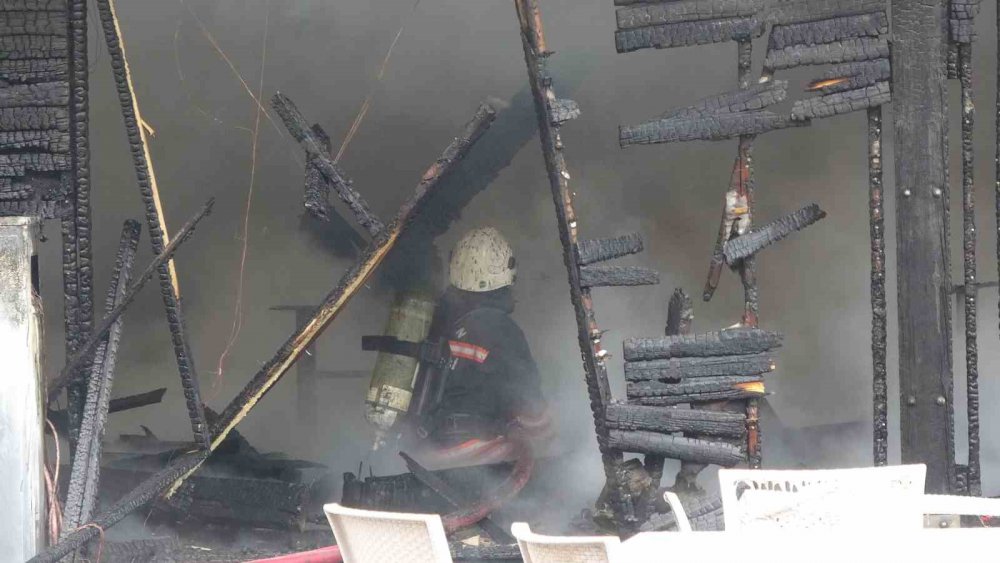 Trabzon Büyükşehir Belediyesi İtfaiyesi 2023 Yılında 2 Bin 20 Yangına Müdahale Etti