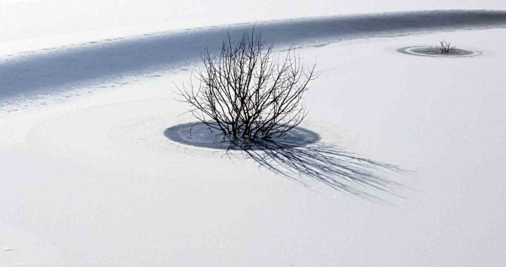 Bayburt'ta Buzlu Şölen: Gölet ve Akarsular Kar Altında