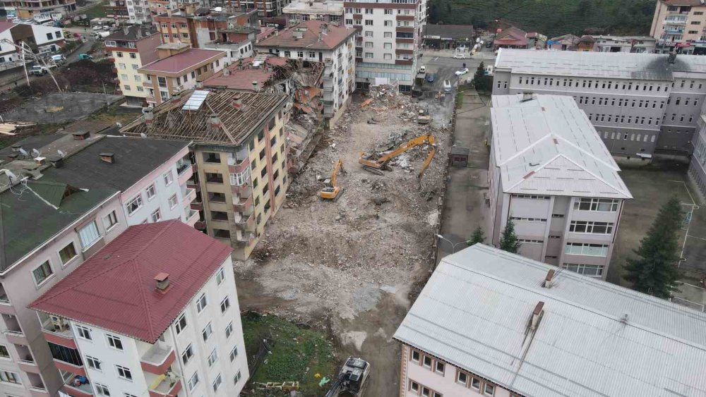 Rize'nin Pisa Kuleleri Yerine Yeni Binalar Yükseldi