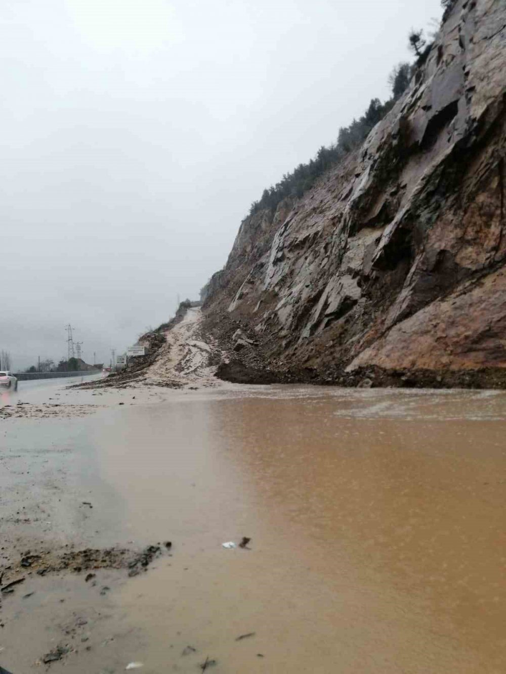 Artvin Olumsuz Hava Koşullarıyla Mücadele Ediyor