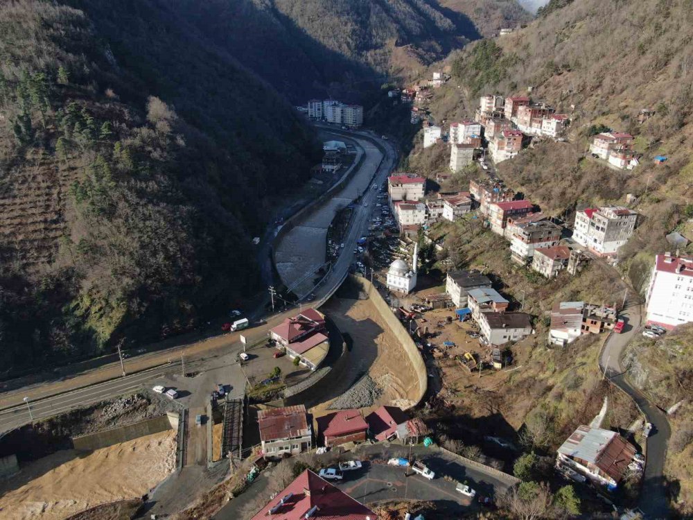 Artvin Borçka’da 4 Yıl Sonra Yine Aynı Sel Manzarası Yaşandı