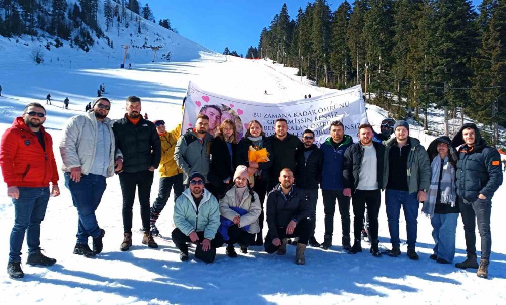 Artvin'de karlar üstünde evlenme teklifi
