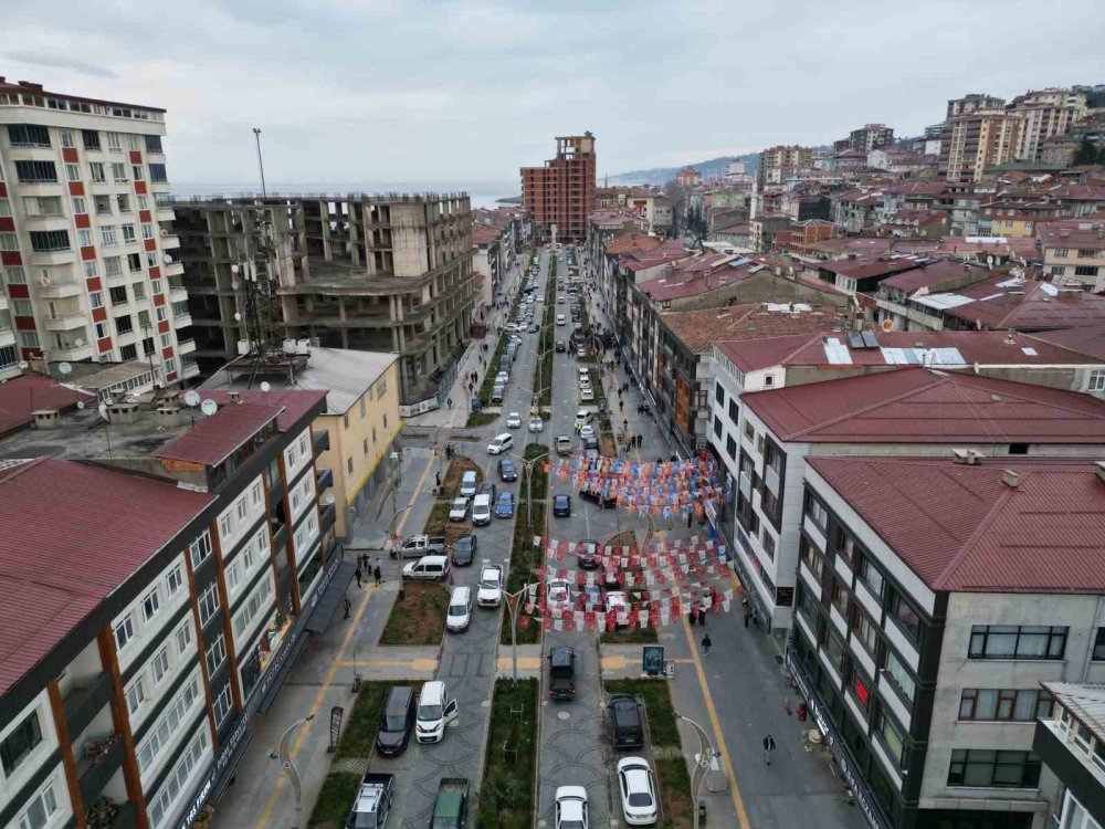 Bu İlçeyi 150 Yıldır Aynı Aile Yönetiyor