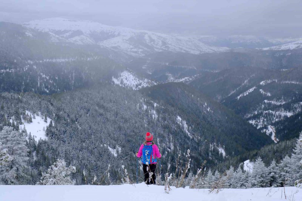 Kar Altında Büyüleyici Güzellik: Gümüşhane-şiran Sınırındaki Tersun Dağı’nda Doğa Yürüyüşü