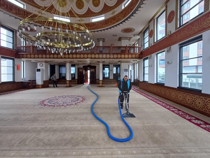 rize-belediyesi-cami-temizlik-13.jpg
