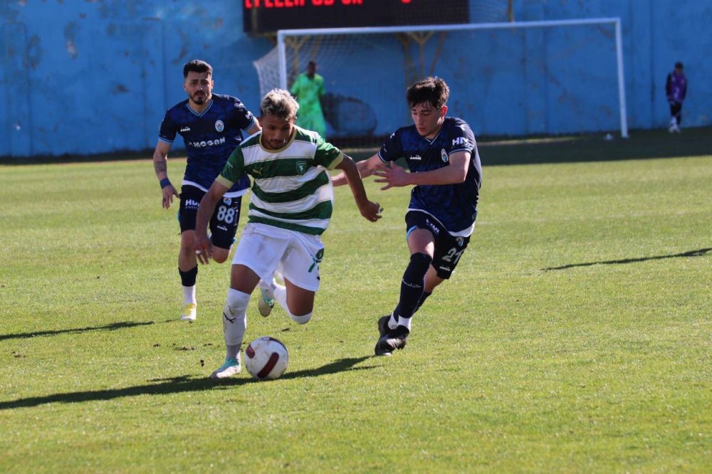 Tff 3. Lig: Pazarspor: 0 - Efeler 09 Sfk: 0