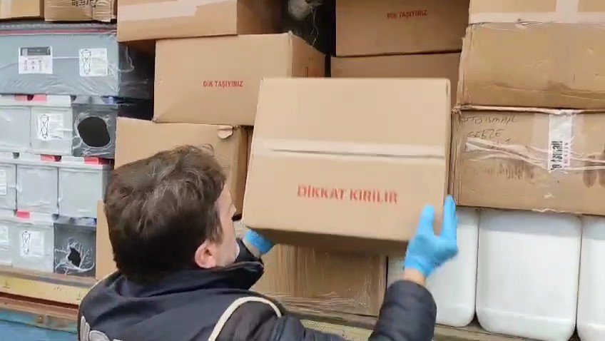 Samsun’da Bir Kamyonda 200 Litre Etil Alkol Ele Geçirildi, 2 Kişi gözeltına alındı