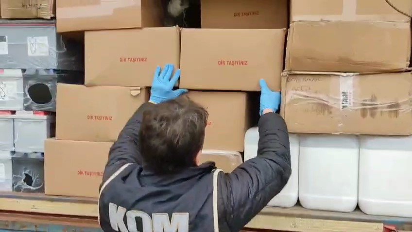 Samsun’da Bir Kamyonda 200 Litre Etil Alkol Ele Geçirildi, 2 Kişi gözeltına alındı
