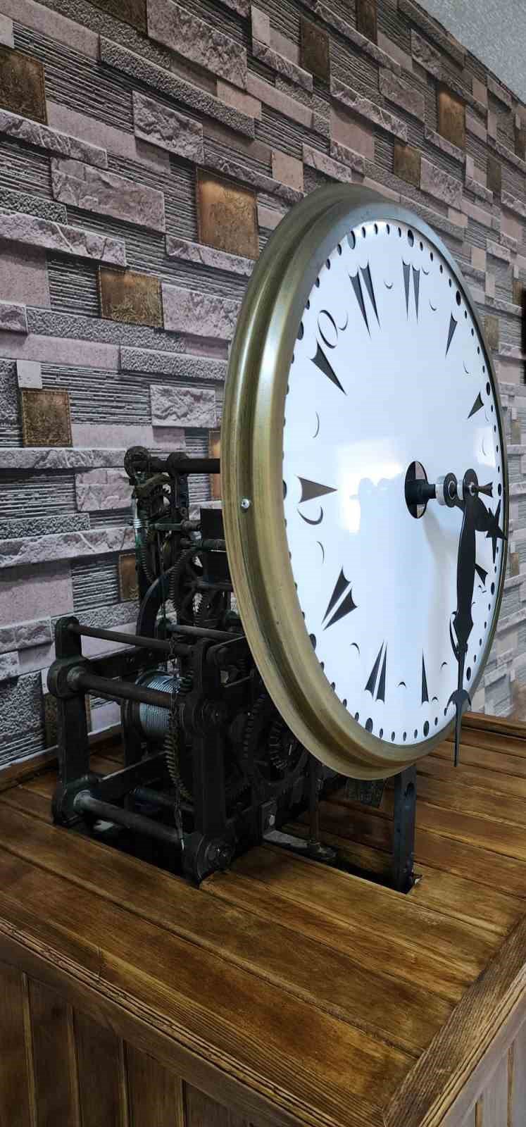 Parçaları Kaybolan Tarihi Saat Kulesinin Orijinal Saati İlçeye Getirtildi