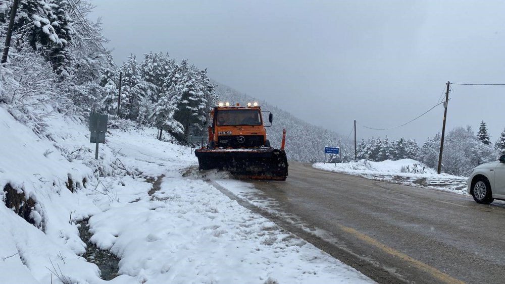 Karabük’te Kar Yağışı Etkili Oldu, Sürücüler karın tadını çıkardı
