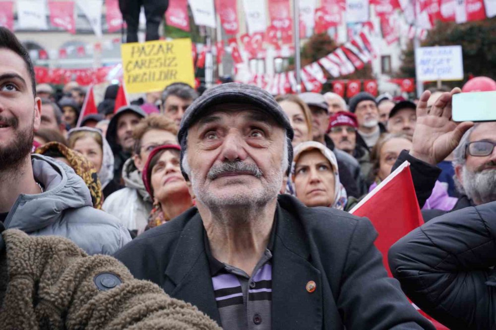 Özgür Özel Rize Pazar'dan Seslendi : “çay Fiyatı Bu Sene En Az 25 Lira Olarak İlan Edilmelidir”