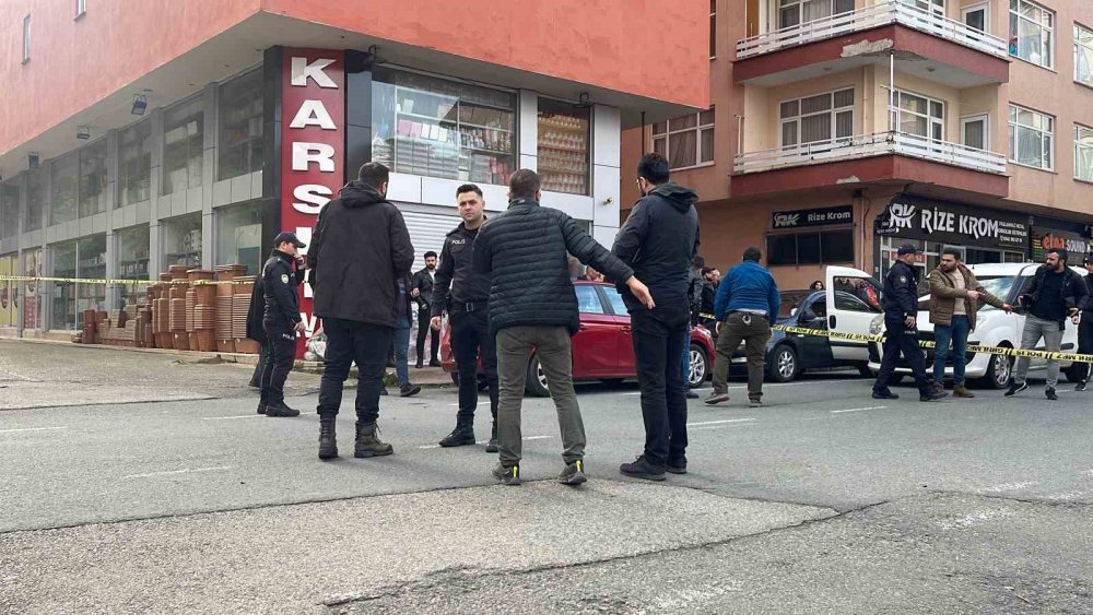 Rize’de İki Grup Arasında Silahlı Ve Bıçaklı Kavga: 3 Yaralı