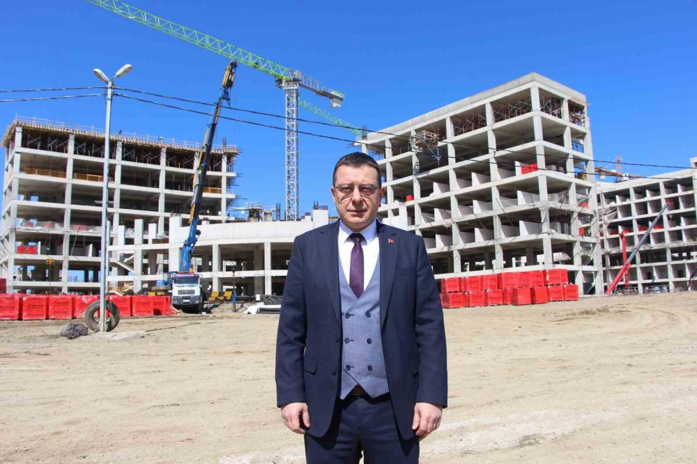 Trabzon Şehir Hastanesi’nin Kaba İnşaatı Tamamlandı