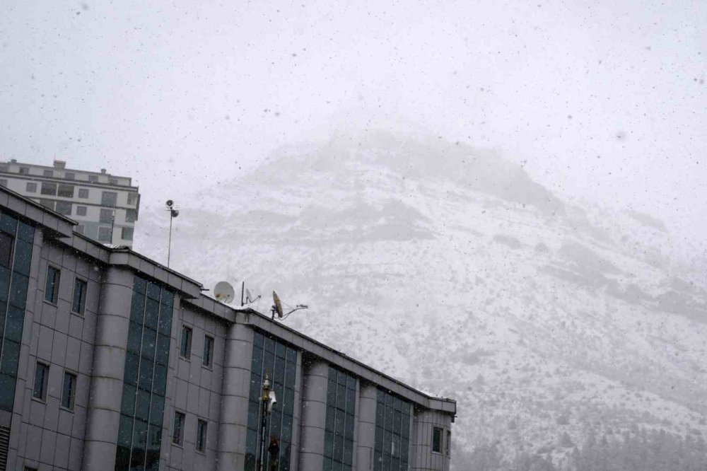 Gümüşhane Kara Kışı Martta Yaşıyor