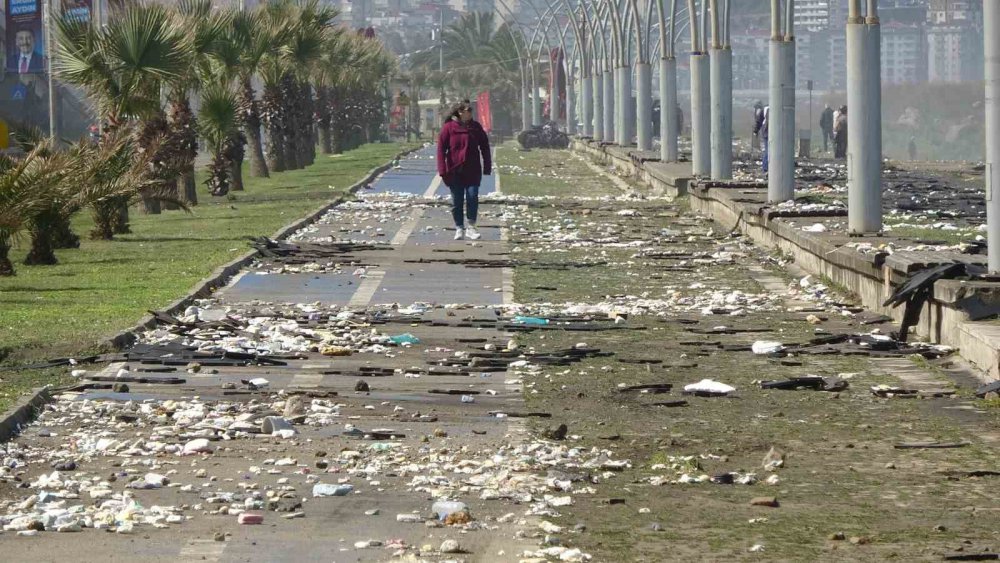 Karadeniz'i Biz Kirlettik, Dalgalar Geri Verdi