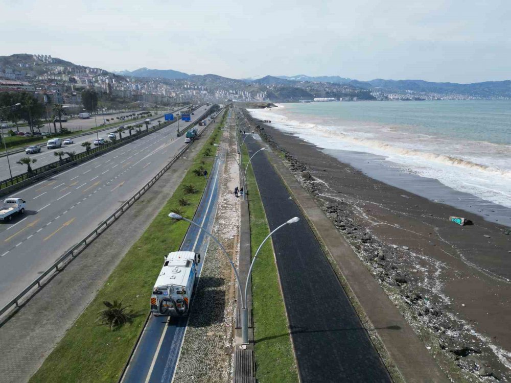 Karadeniz'i Biz Kirlettik, Dalgalar Geri Verdi
