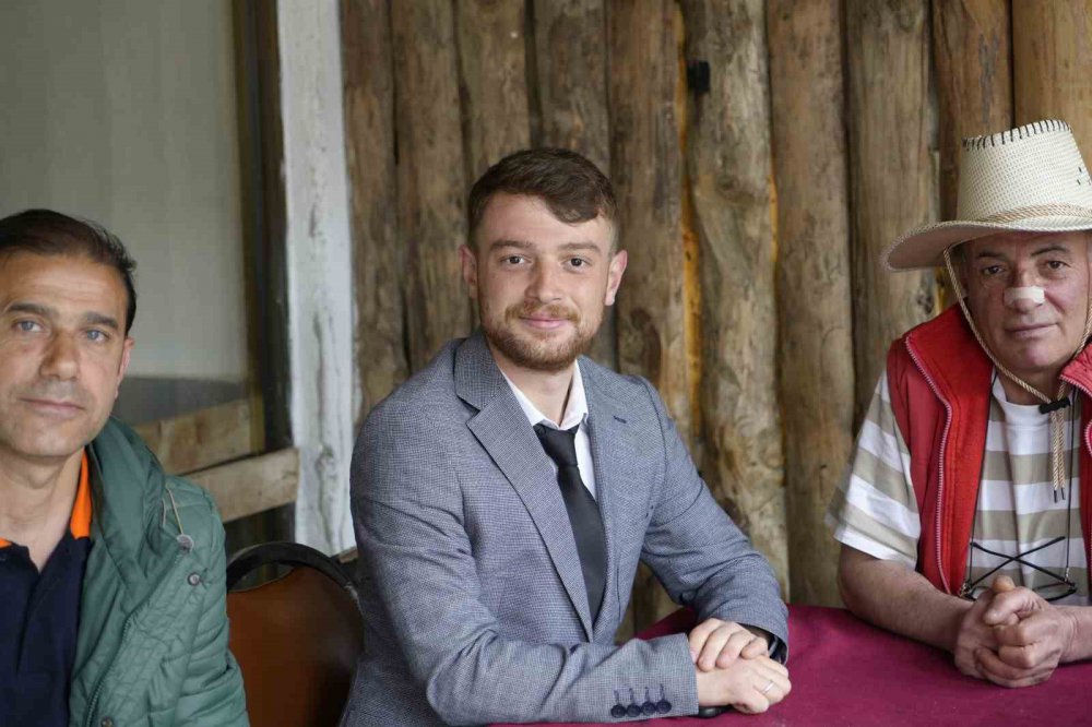 Gençler Artık Muhtarlığı Bir İş Gibi Görmeye Başladı , 24 Yaşında Muhtar Oldu