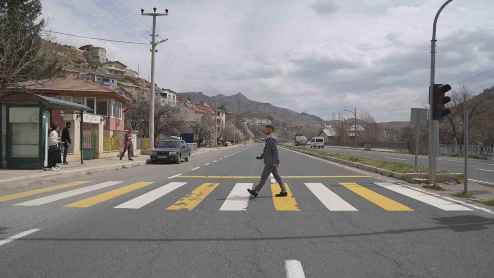 Gençler Artık Muhtarlığı Bir İş Gibi Görmeye Başladı , 24 Yaşında Muhtar Oldu