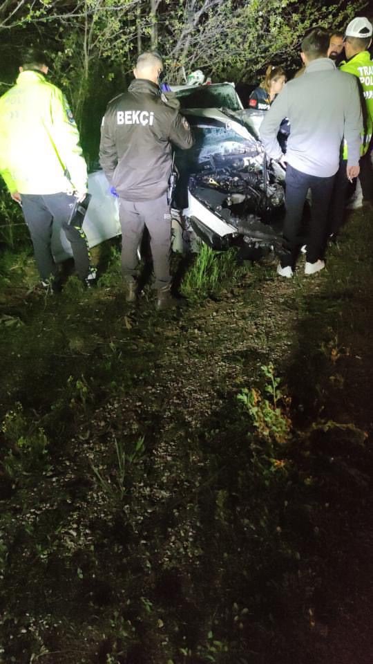 Tokat’ta İki Otomobil Kafa Kafaya Çarpıştı: 1 Ölü, 5 Yaralı