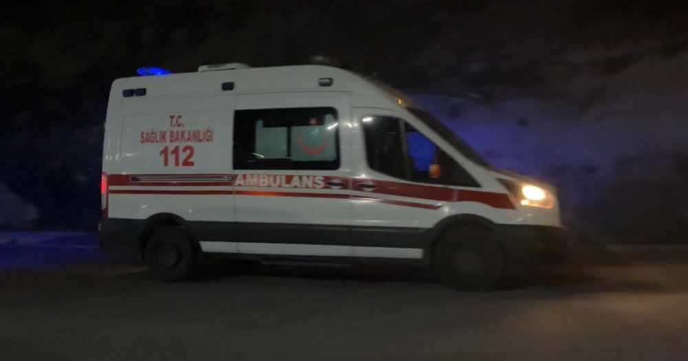 Kocaeli'de Gemide Yangın Çıktı: 2 Yaralı