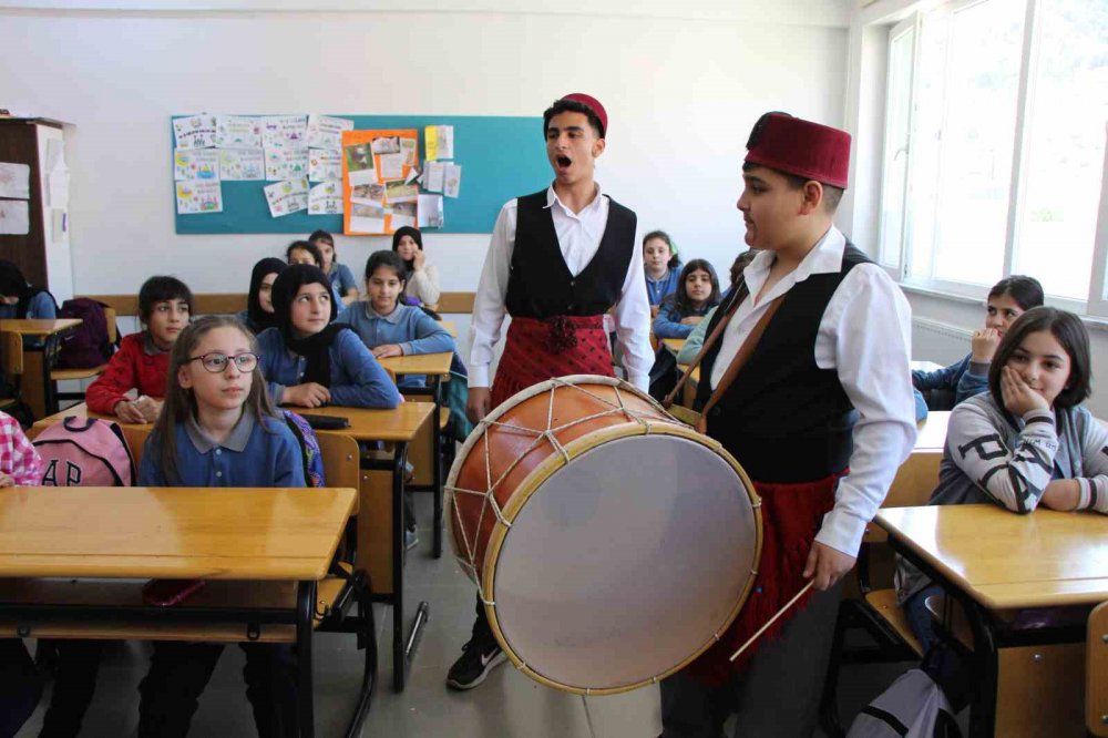 Amasyalı Öğrencilerin Bayram Harçlıkları Filistin’e